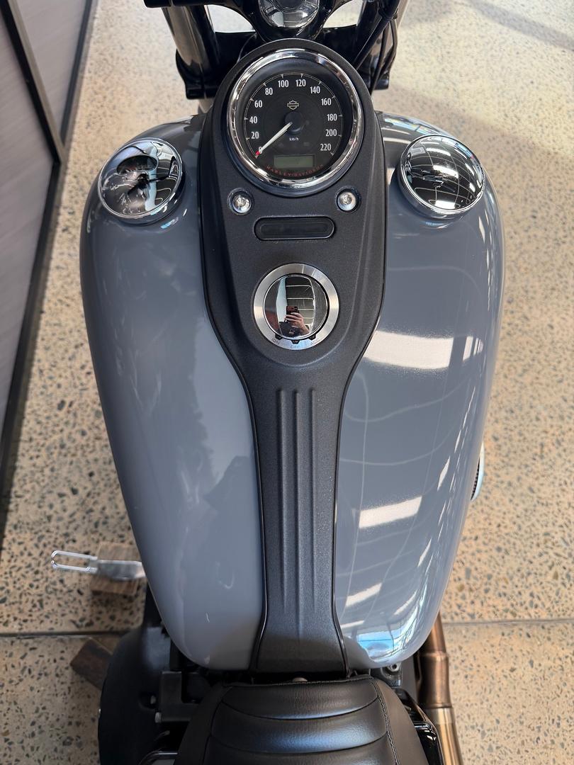 2014 HARLEY-DAVIDSON FXDBB STREET BOB S.E. CRUISER