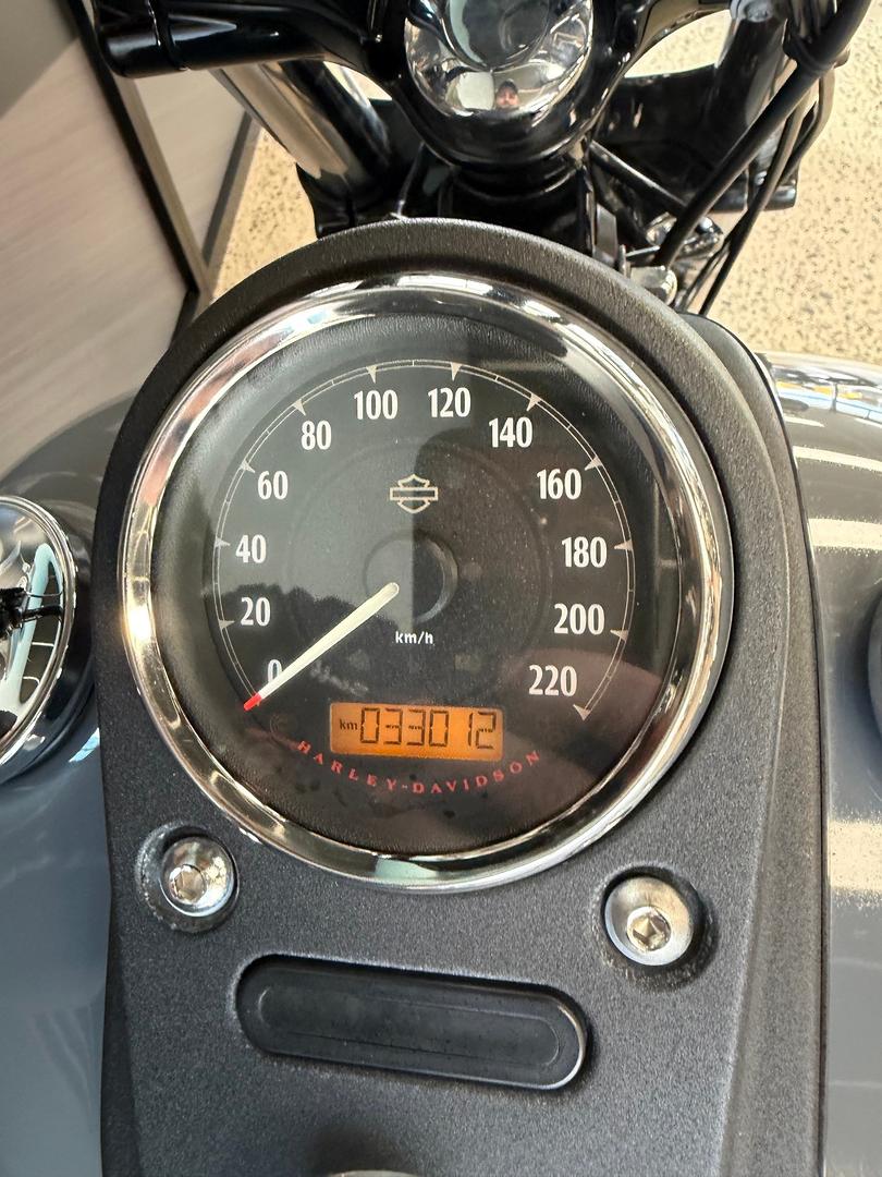 2014 HARLEY-DAVIDSON FXDBB STREET BOB S.E. CRUISER