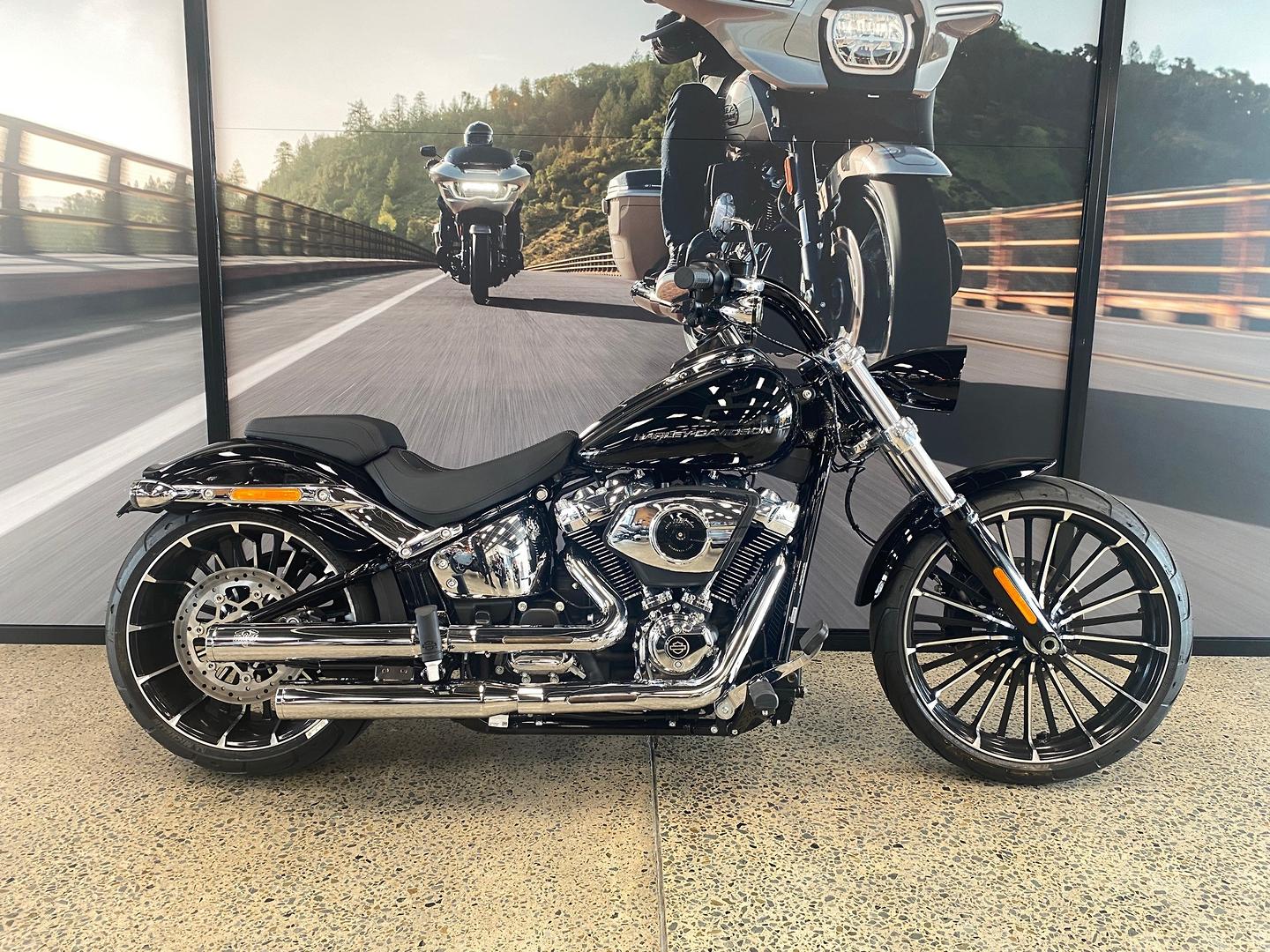 2025 HARLEY-DAVIDSON FXBR BREAKOUT (117) CRUISER
