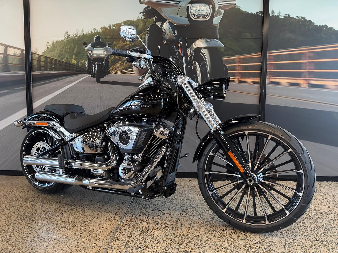 2025 HARLEY-DAVIDSON FXBR BREAKOUT (117) CRUISER