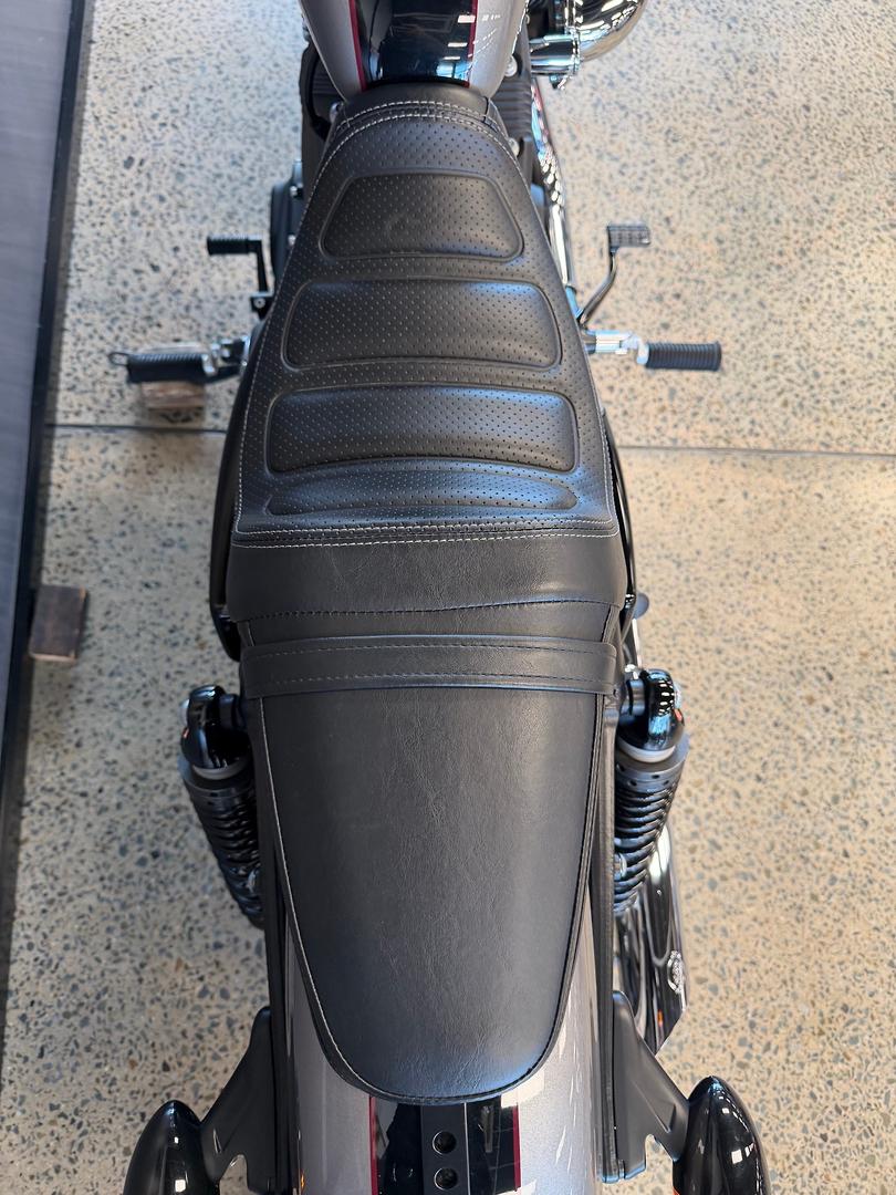 2016 HARLEY-DAVIDSON XC1200CX ROADSTER CRUISER