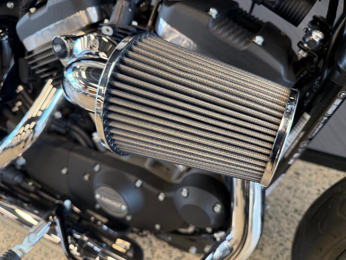 2016 HARLEY-DAVIDSON XC1200CX ROADSTER CRUISER