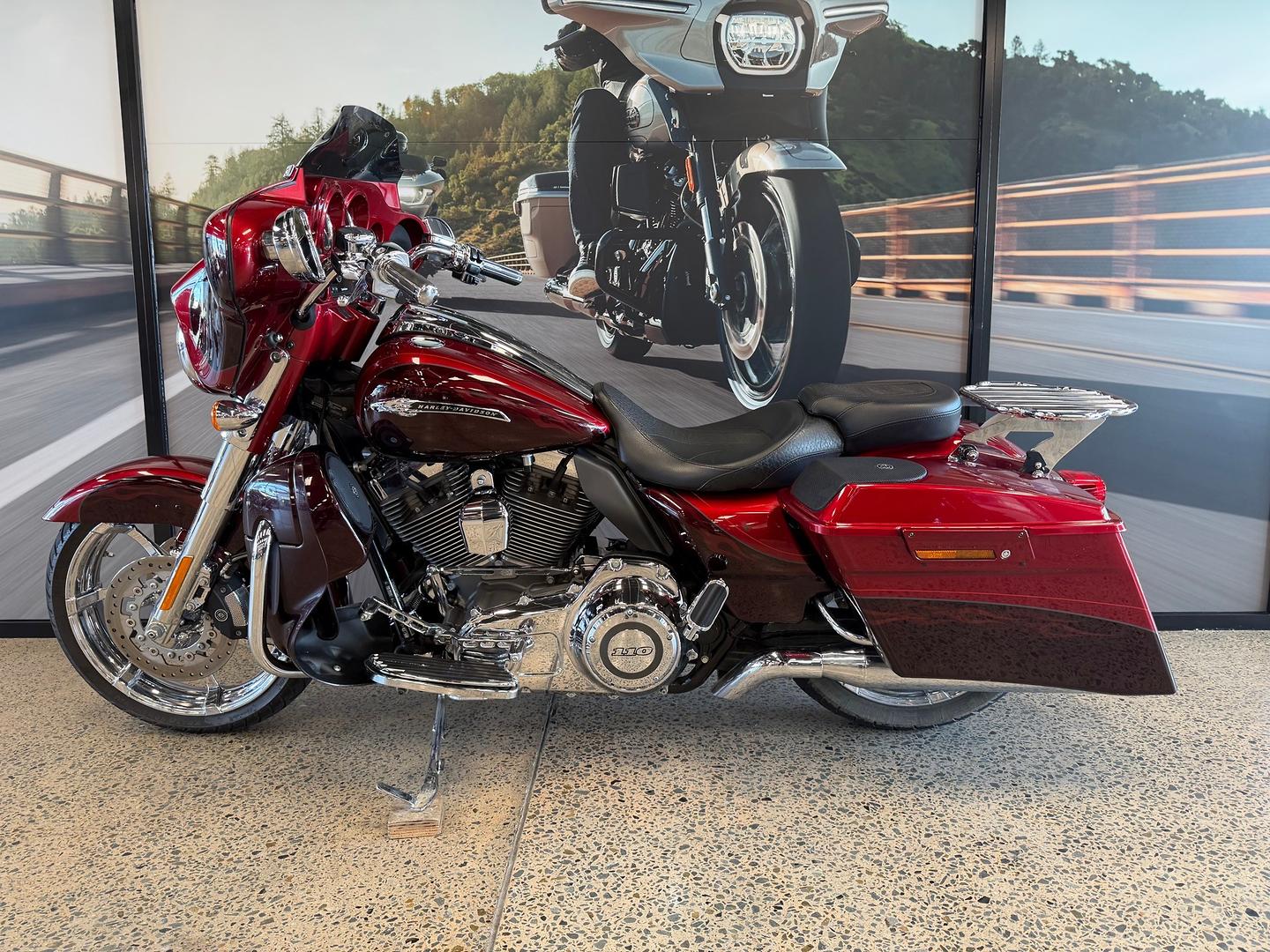 2012 HARLEY-DAVIDSON CVO STREET GLIDE CRUISER