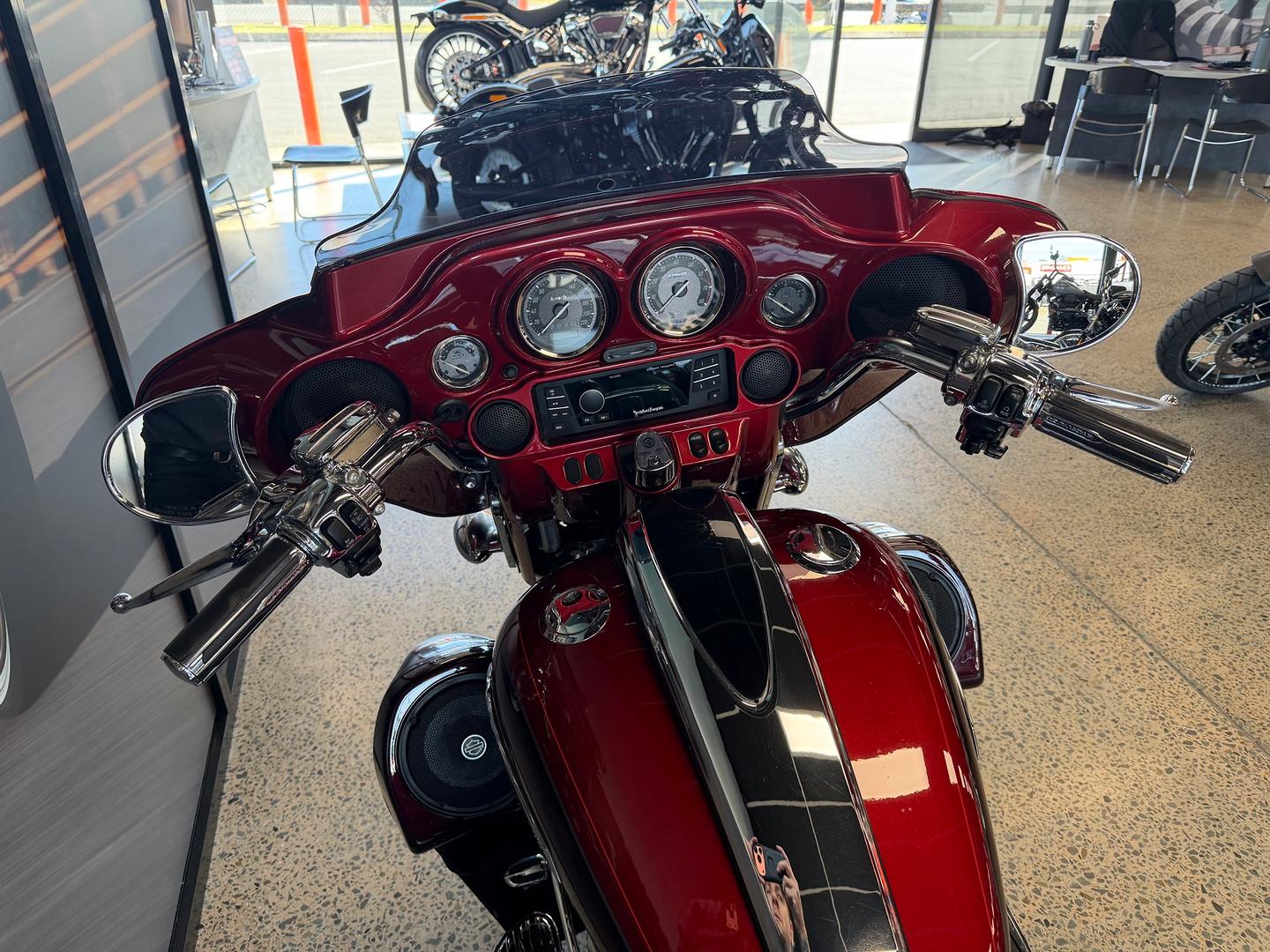 2012 HARLEY-DAVIDSON CVO STREET GLIDE CRUISER