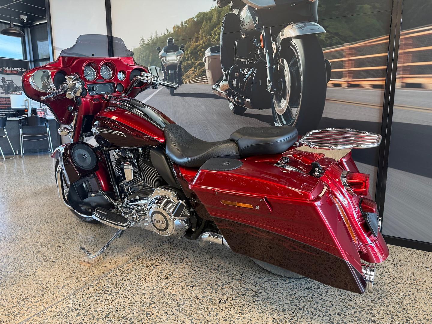 2012 HARLEY-DAVIDSON CVO STREET GLIDE CRUISER