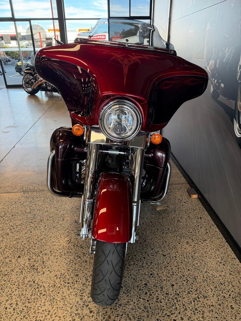2012 HARLEY-DAVIDSON CVO STREET GLIDE CRUISER