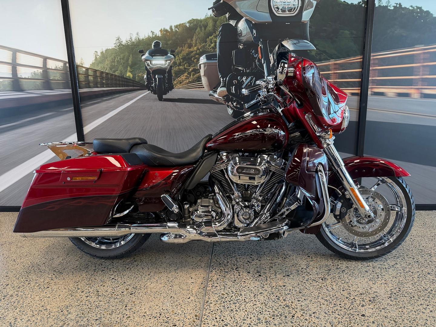 2012 HARLEY-DAVIDSON CVO STREET GLIDE CRUISER