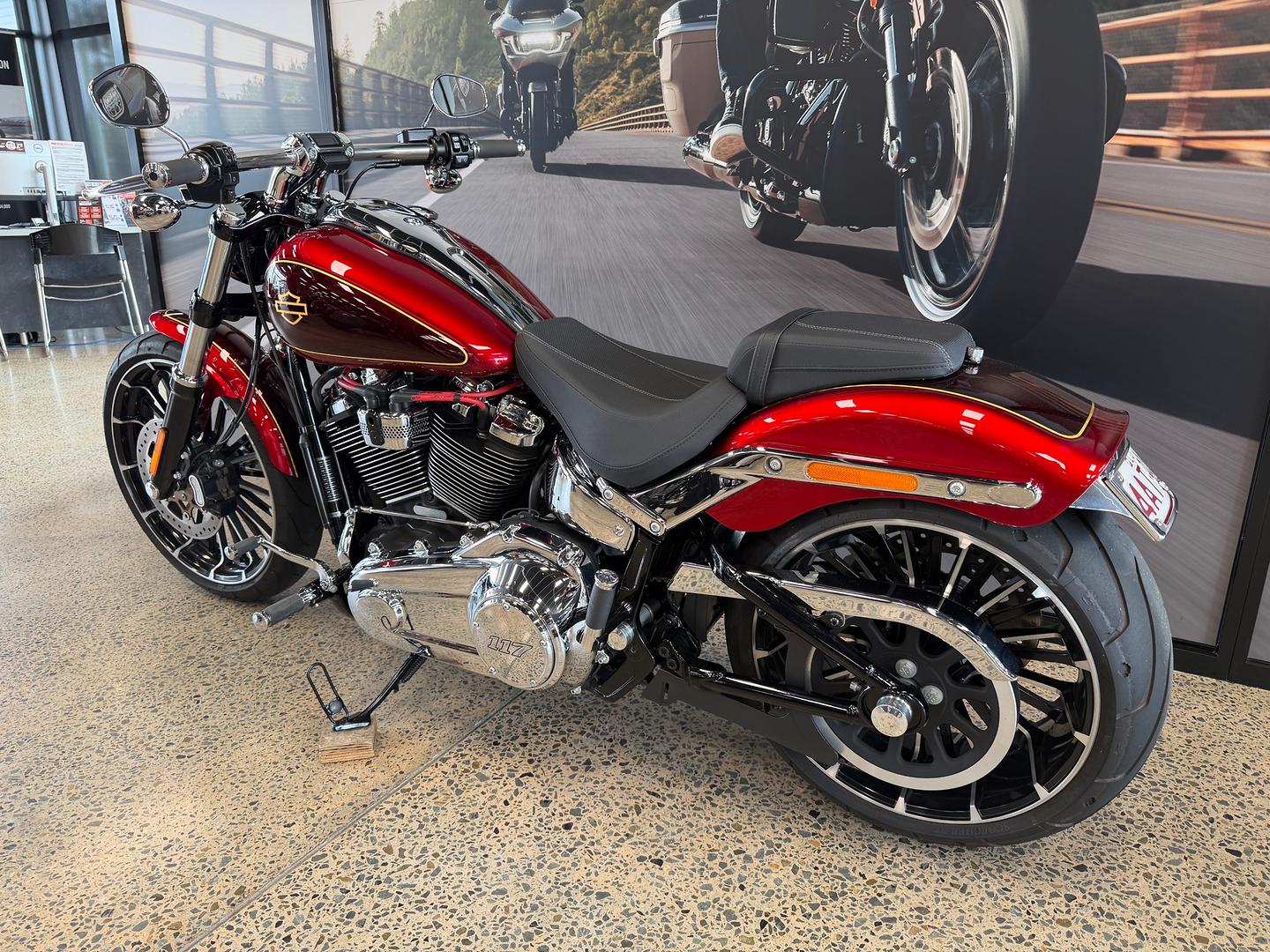 2023 HARLEY-DAVIDSON FXBR BREAKOUT (117) CRUISER