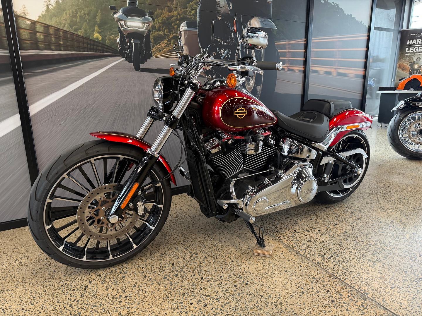 2023 HARLEY-DAVIDSON FXBR BREAKOUT (117) CRUISER