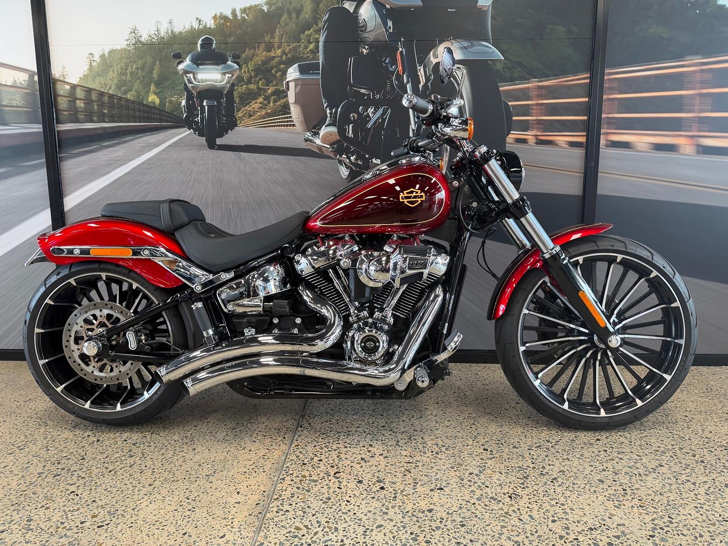 2023 HARLEY-DAVIDSON FXBR BREAKOUT (117) CRUISER