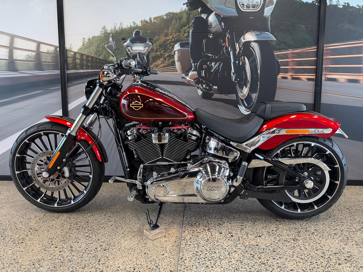 2023 HARLEY-DAVIDSON FXBR BREAKOUT (117) CRUISER