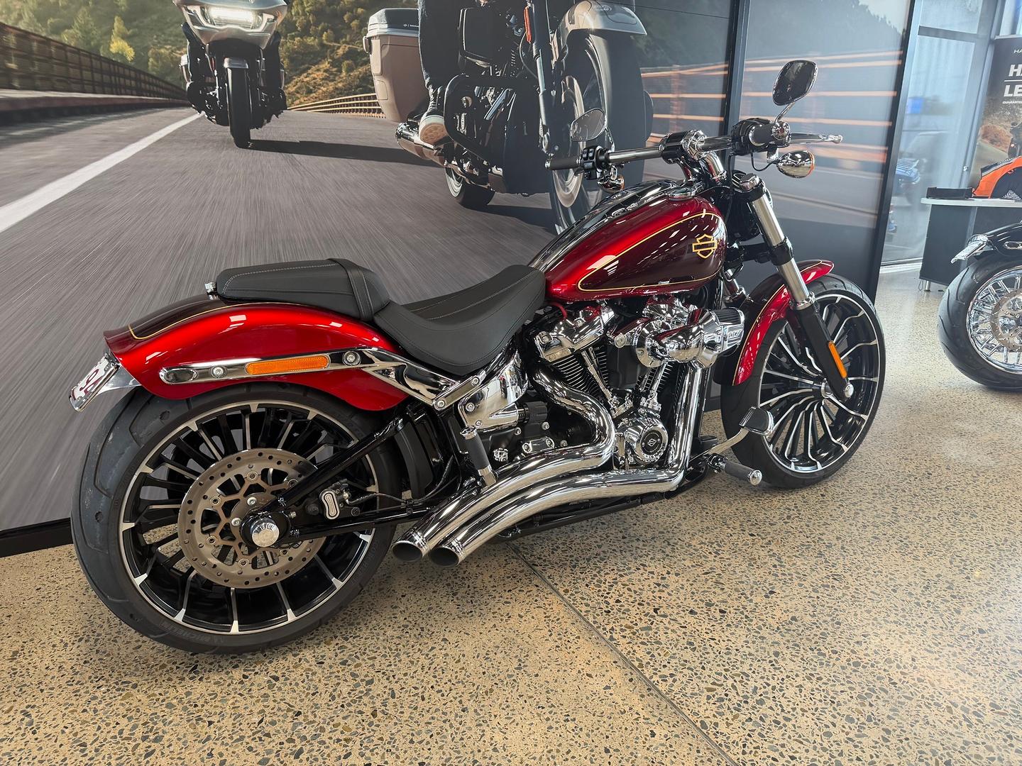 2023 HARLEY-DAVIDSON FXBR BREAKOUT (117) CRUISER