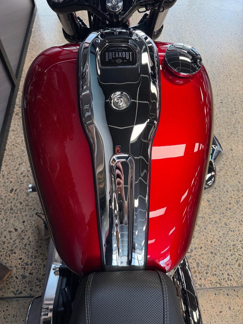 2023 HARLEY-DAVIDSON FXBR BREAKOUT (117) CRUISER