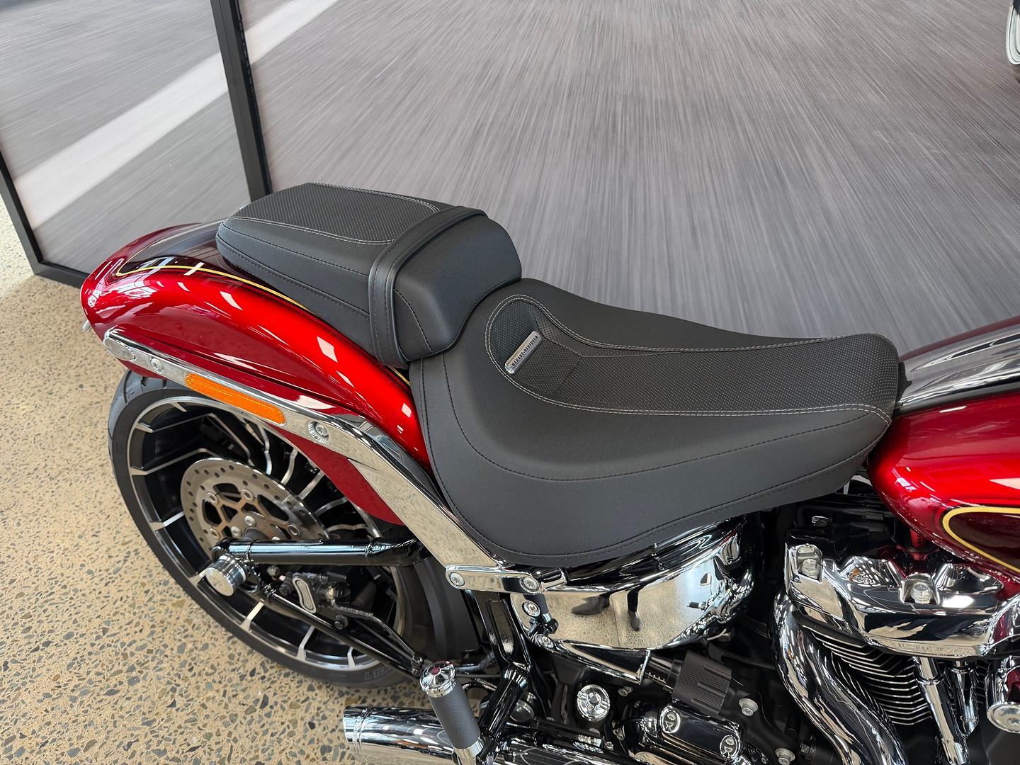 2023 HARLEY-DAVIDSON FXBR BREAKOUT (117) CRUISER