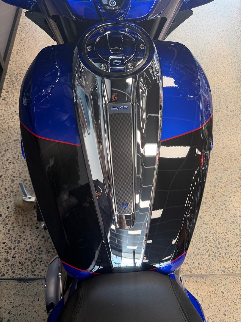 2025 HARLEY-DAVIDSON FLHXSE CVO STREET GLIDE (121) TOURER