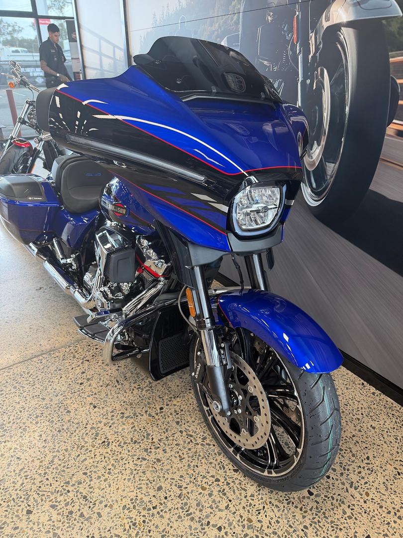 2025 HARLEY-DAVIDSON FLHXSE CVO STREET GLIDE (121) TOURER