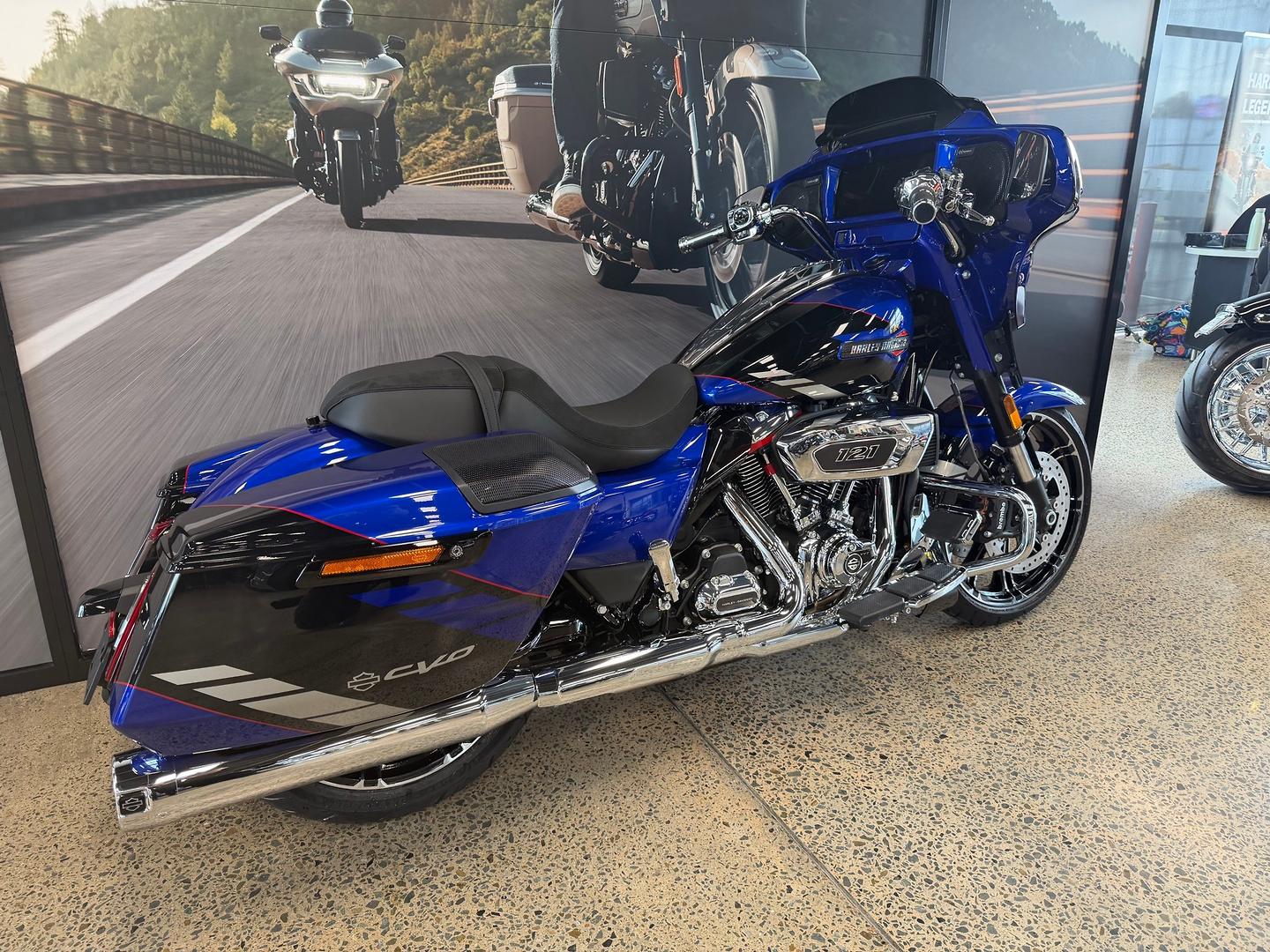 2025 HARLEY-DAVIDSON FLHXSE CVO STREET GLIDE (121) TOURER