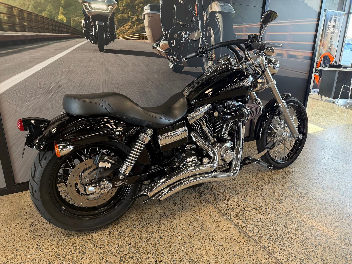 2010 HARLEY-DAVIDSON FXDWG WIDE GLIDE CRUISER