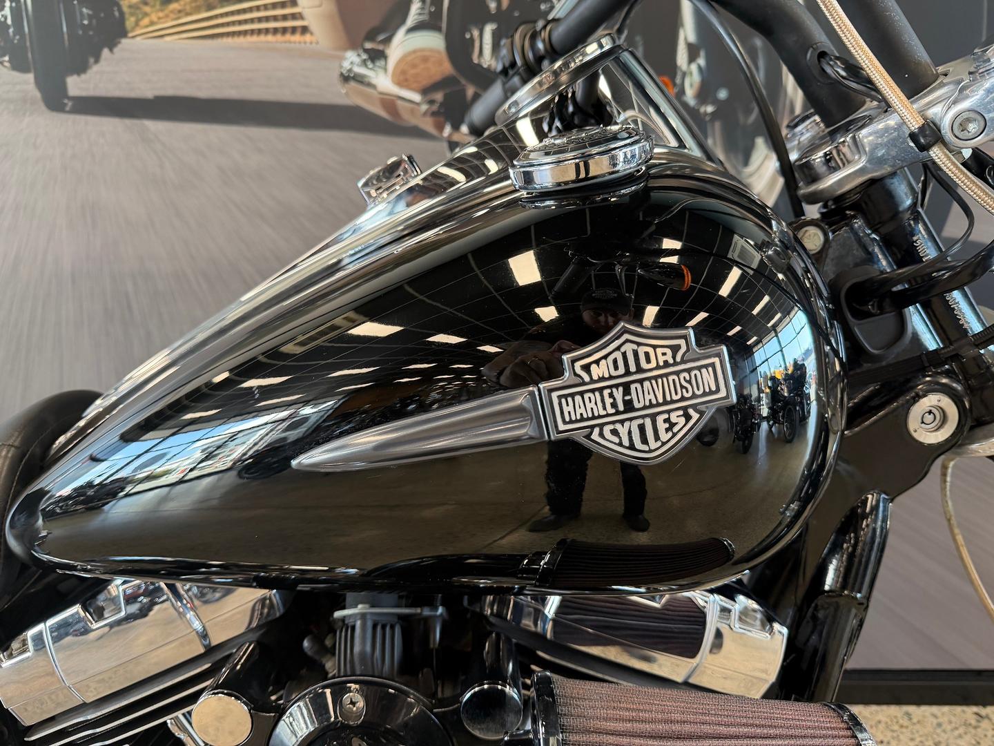 2010 HARLEY-DAVIDSON FXDWG WIDE GLIDE CRUISER