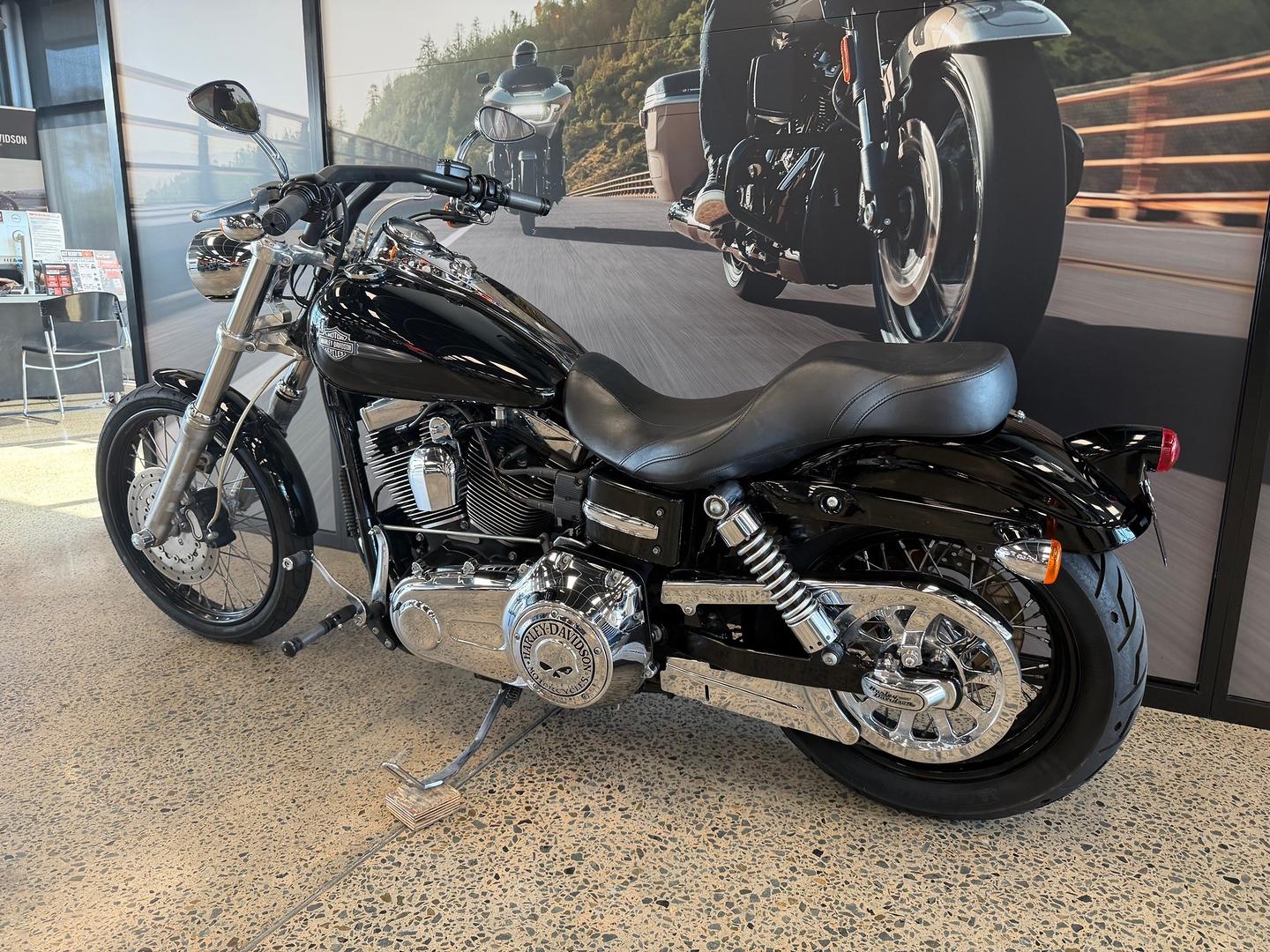 2010 HARLEY-DAVIDSON FXDWG WIDE GLIDE CRUISER