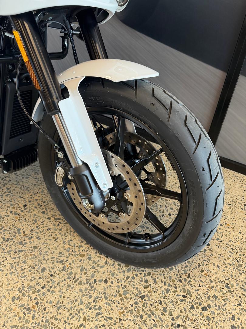 2026 HARLEY-DAVIDSON FXLRST LOW RIDER ST (117) CRUISER