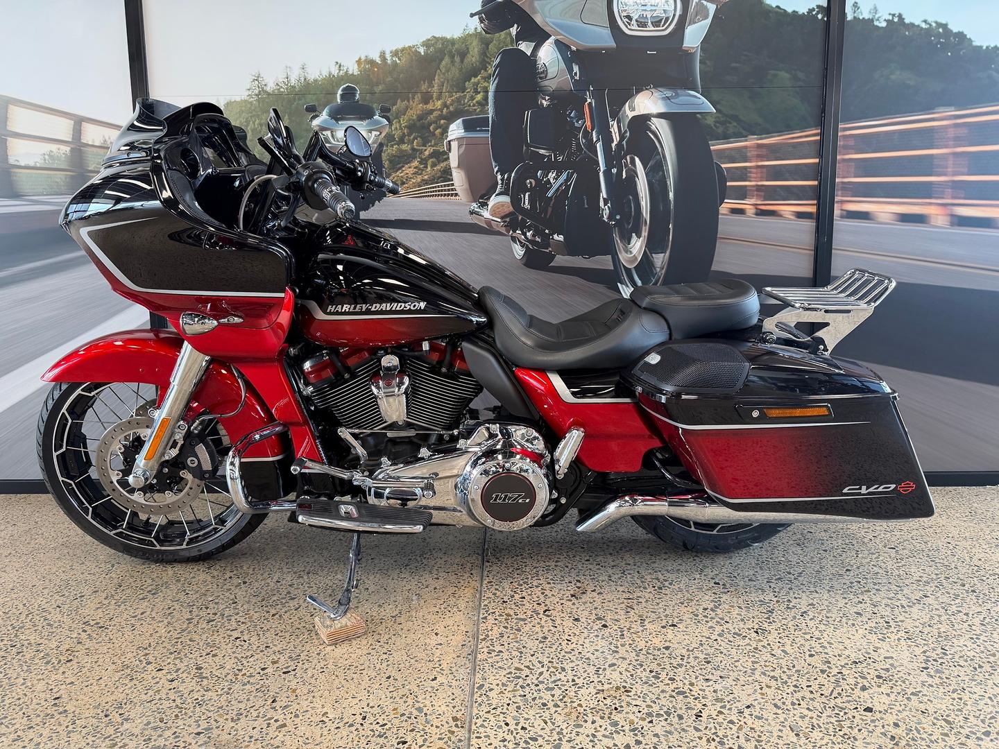 2021 HARLEY-DAVIDSON FLTRXSE CVO ROAD GLIDE (117) CRUISER