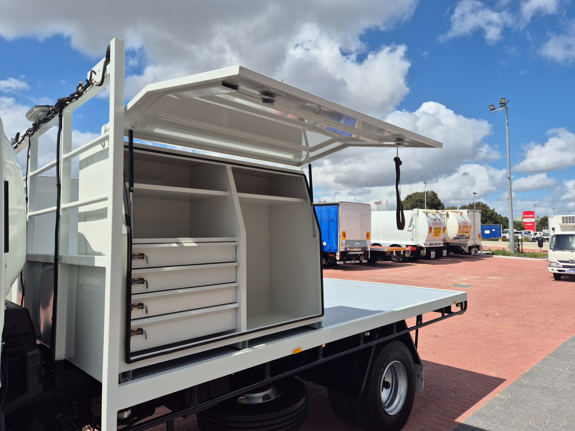 2016 ISUZU NPS N MY15 75/45-155 (4x4) 5 SP MANUAL C/CHAS WITH TOOLBOXES