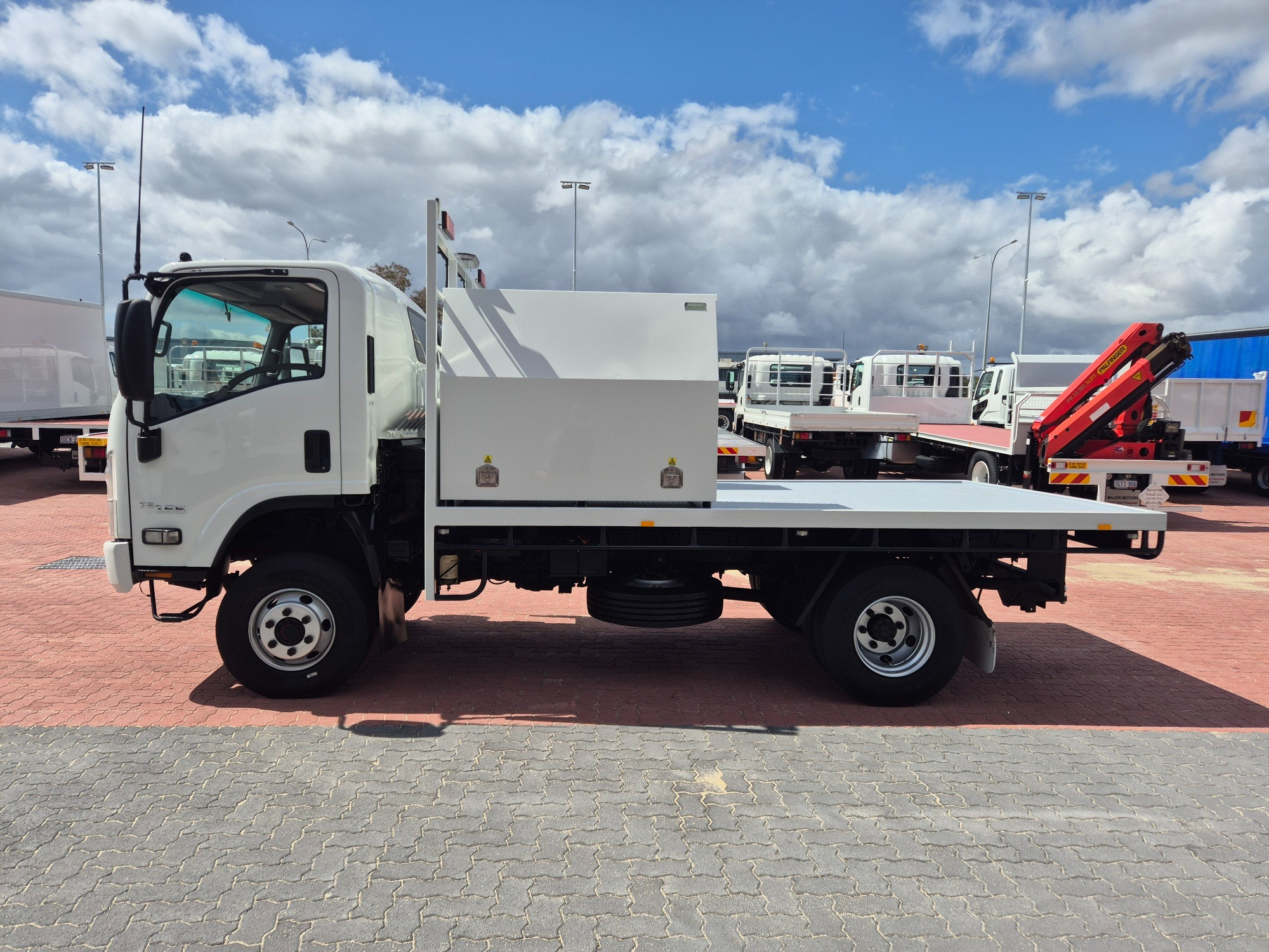 2016 ISUZU NPS N MY15 75/45-155 (4x4) 5 SP MANUAL C/CHAS WITH TOOLBOXES