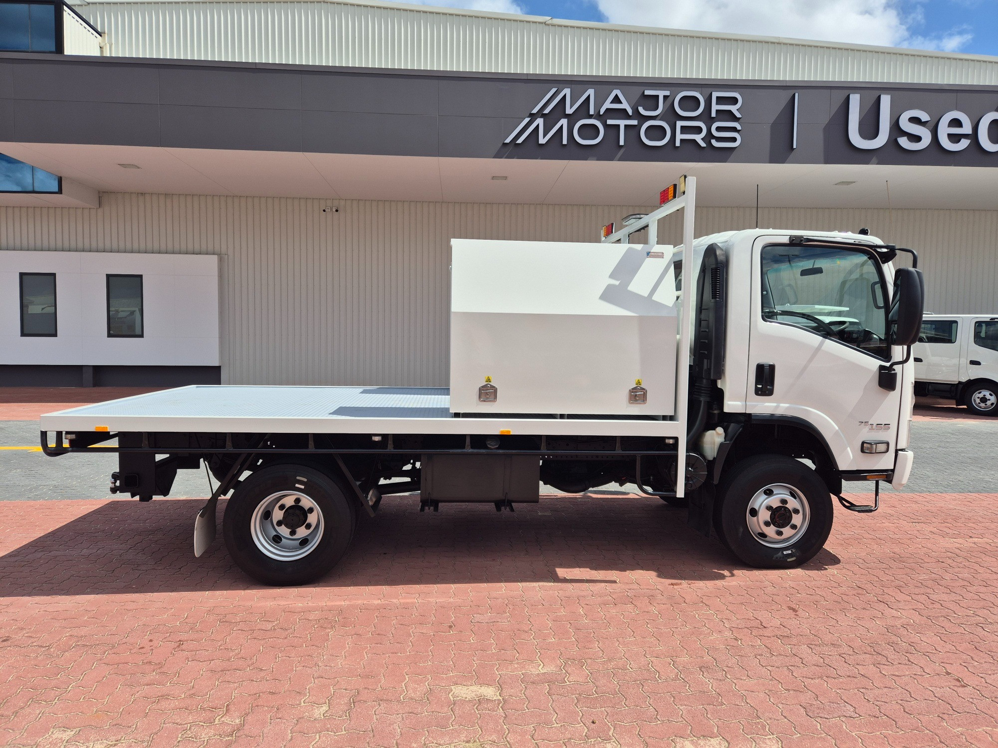 2016 ISUZU NPS N MY15 75/45-155 (4x4) 5 SP MANUAL C/CHAS AND TOOLBOXES