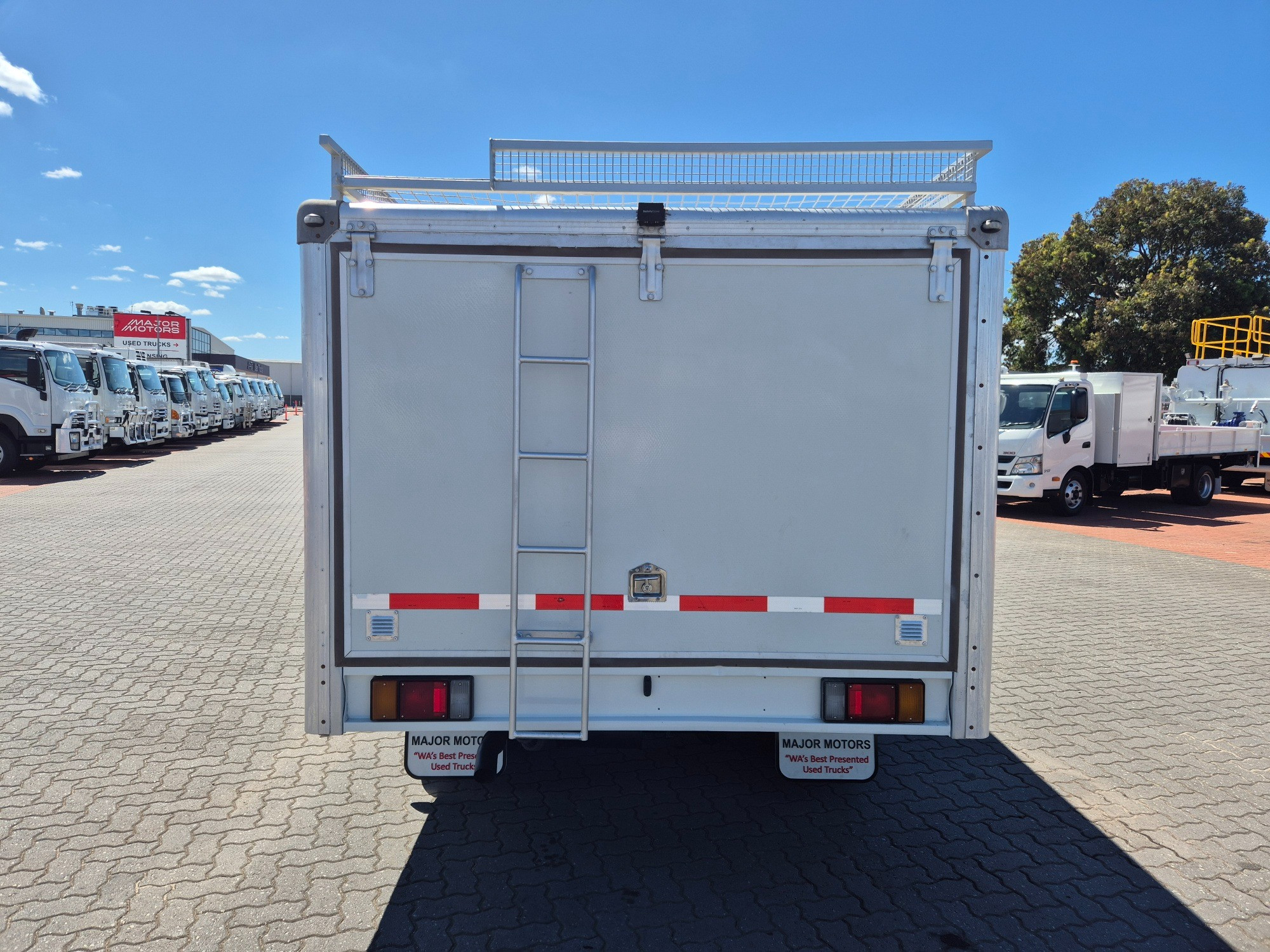 2014 ISUZU NPR NH 200 MEDIUM 6 SP AUTOMATED MANUAL SERVICE BODY
