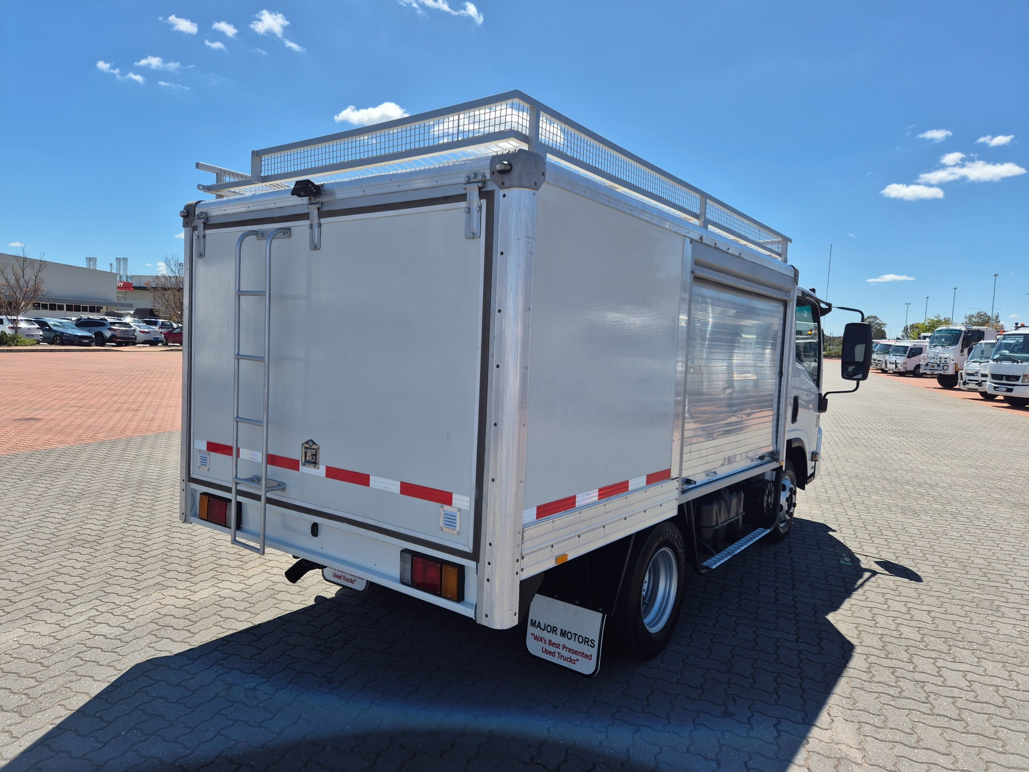 2014 ISUZU NPR NH 200 MEDIUM 6 SP AUTOMATED MANUAL SERVICE BODY