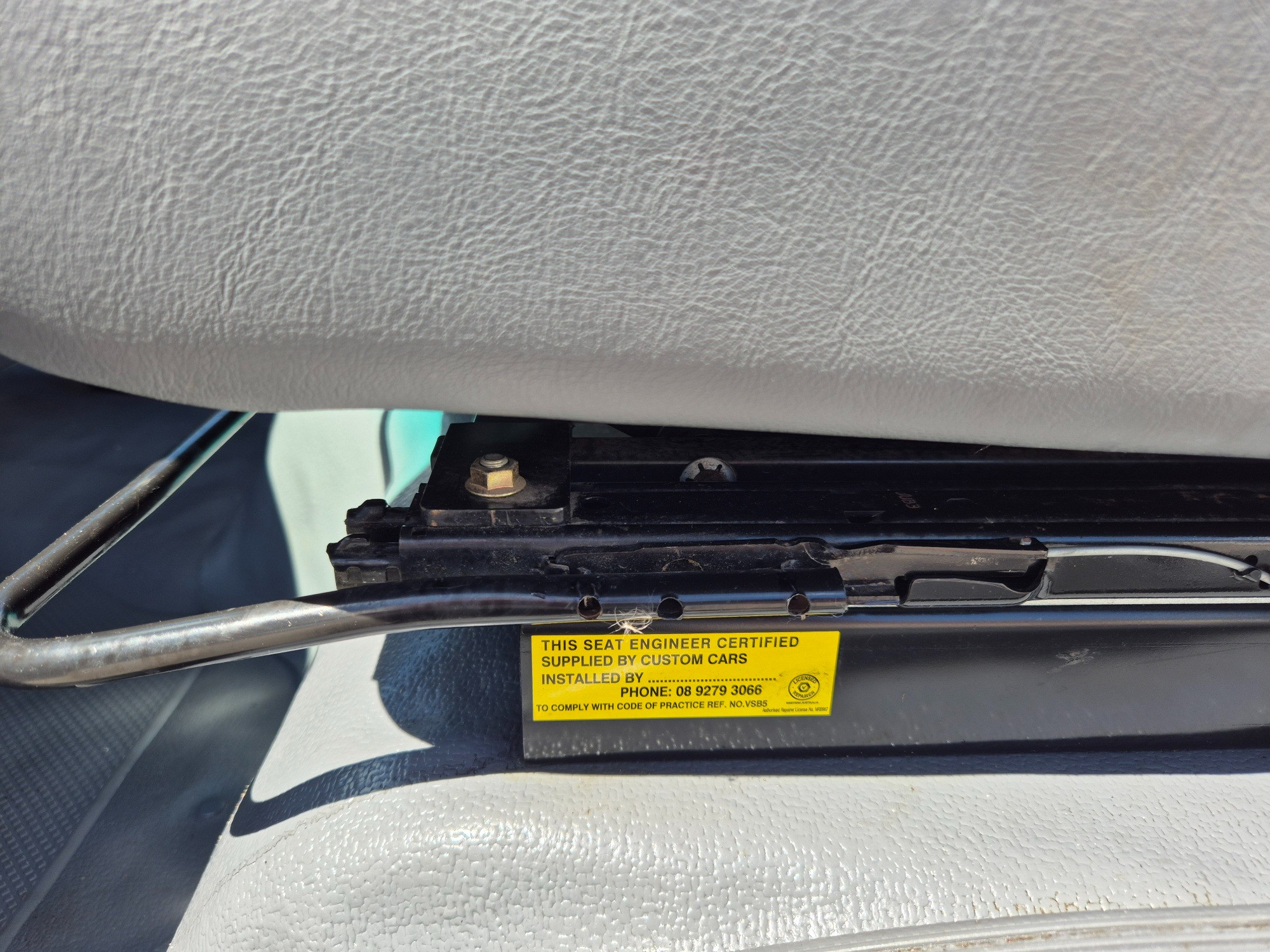 2014 ISUZU NPR NH 200 MEDIUM 6 SP AUTOMATED MANUAL SERVICE BODY