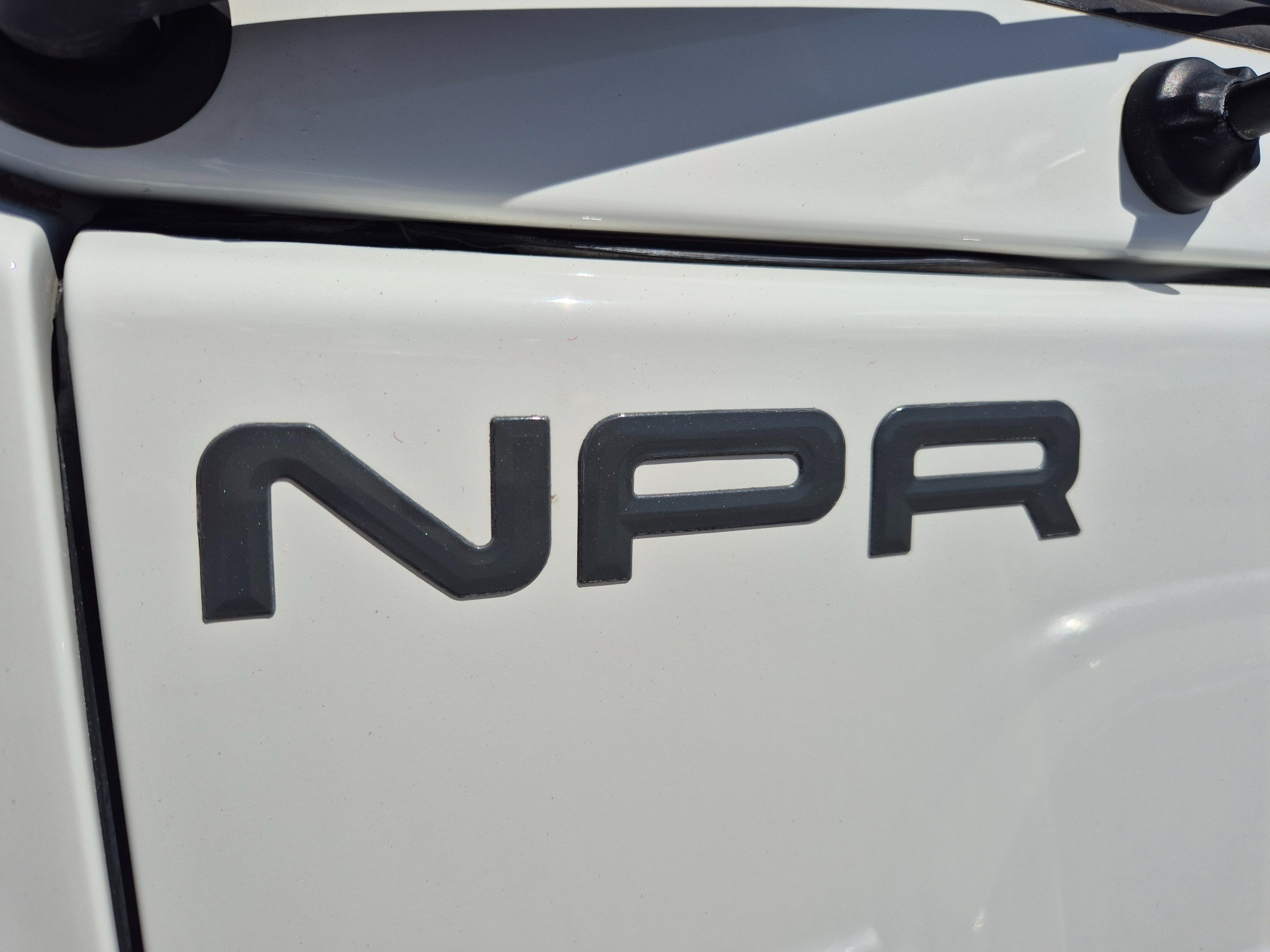 2014 ISUZU NPR NH 200 MEDIUM 6 SP AUTOMATED MANUAL SERVICE BODY