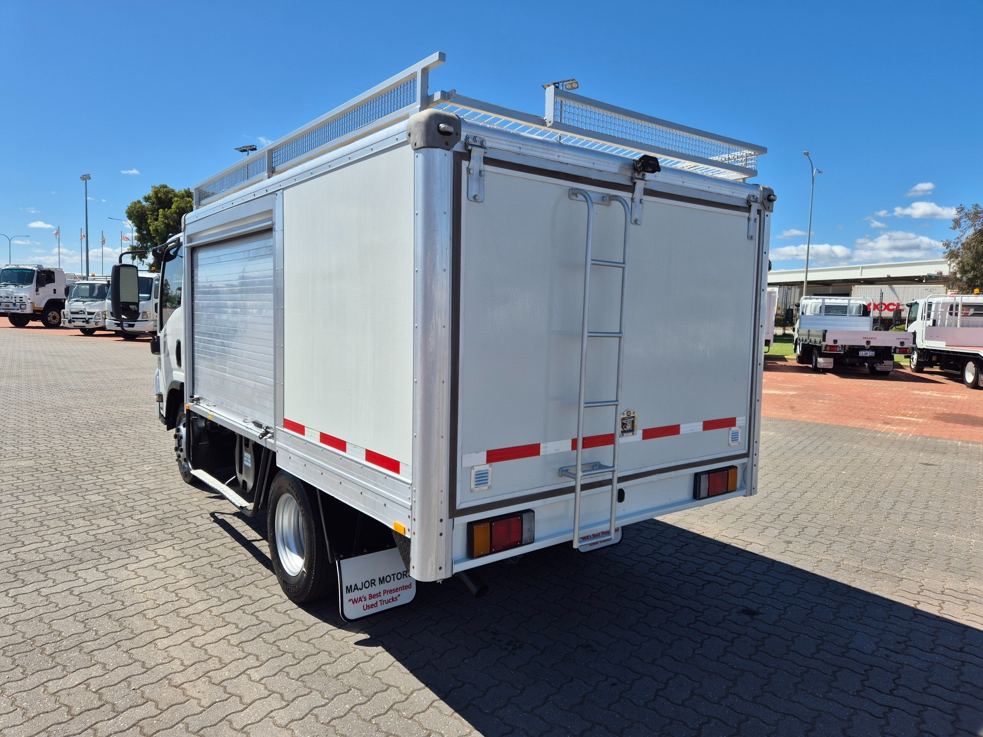2014 ISUZU NPR NH 200 MEDIUM 6 SP AUTOMATED MANUAL SERVICE BODY