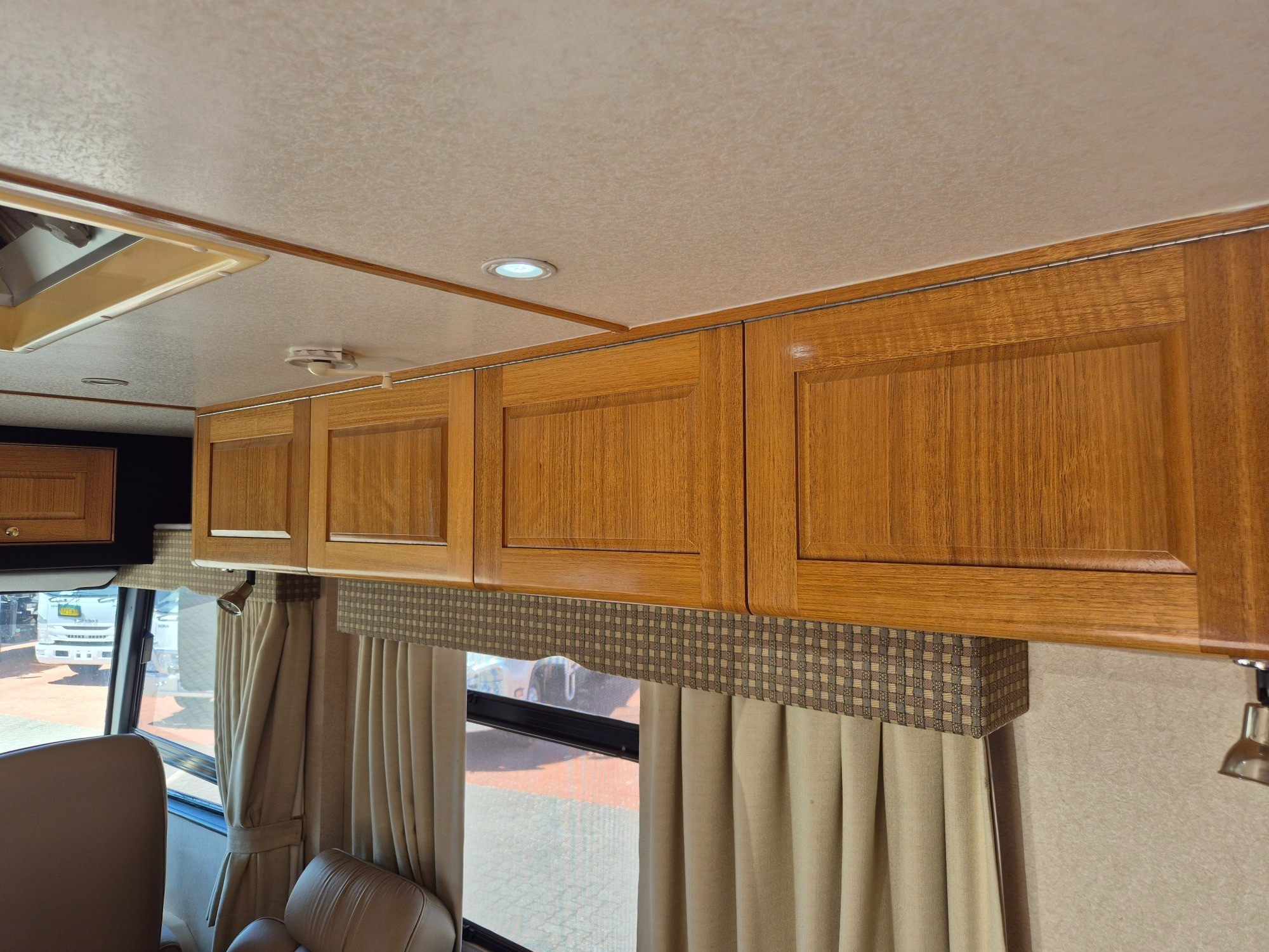 2003 ISUZU SWAGMAN MOTORHOME