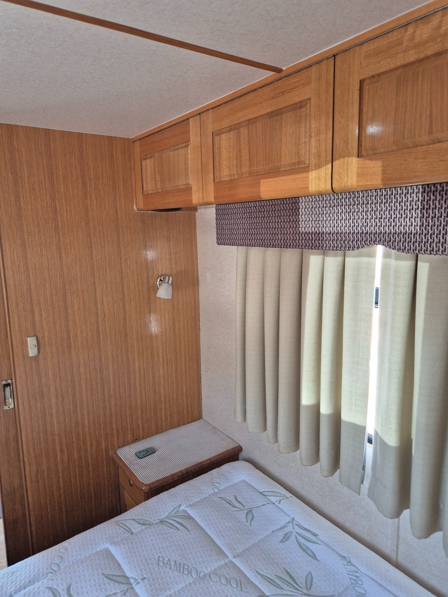 2003 ISUZU SWAGMAN MOTORHOME