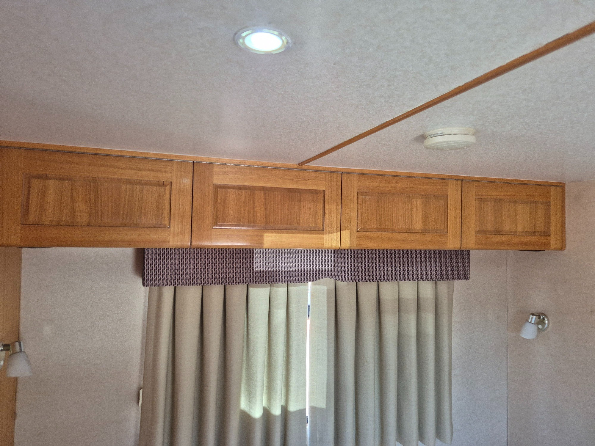 2003 ISUZU SWAGMAN MOTORHOME