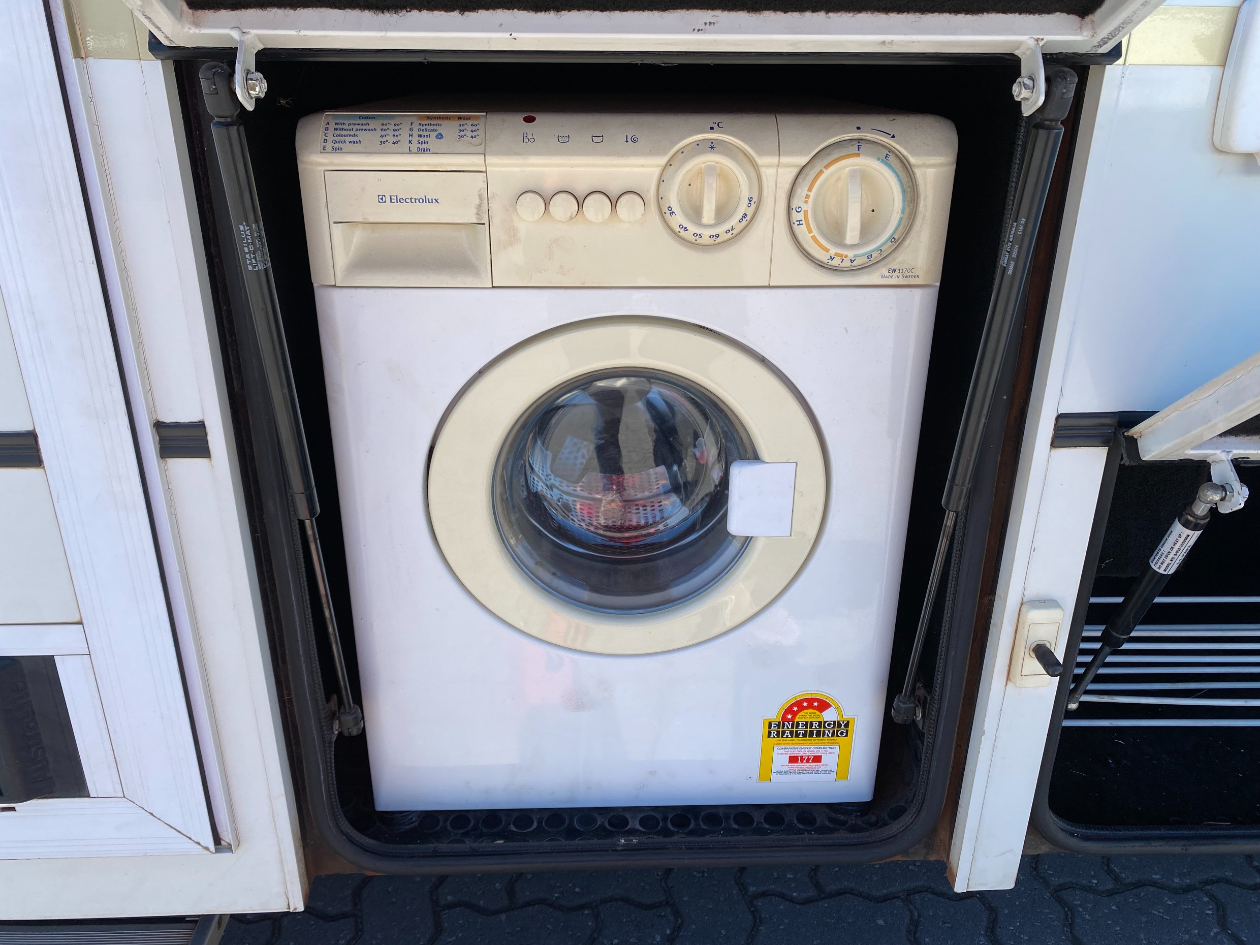 2003 ISUZU SWAGMAN MOTORHOME