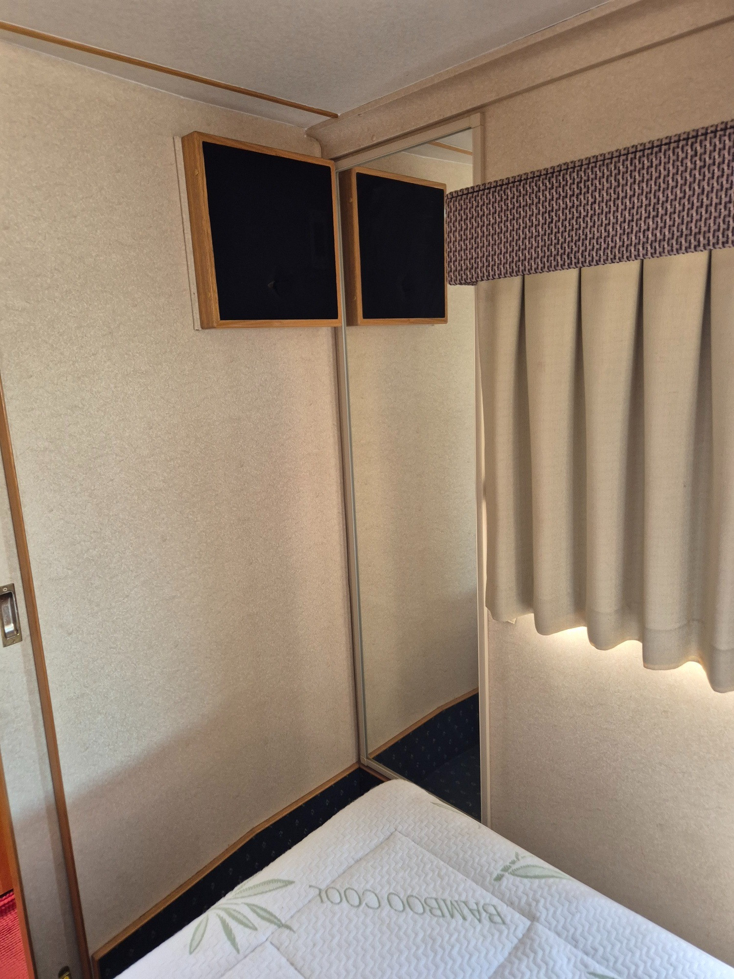 2003 ISUZU SWAGMAN MOTORHOME