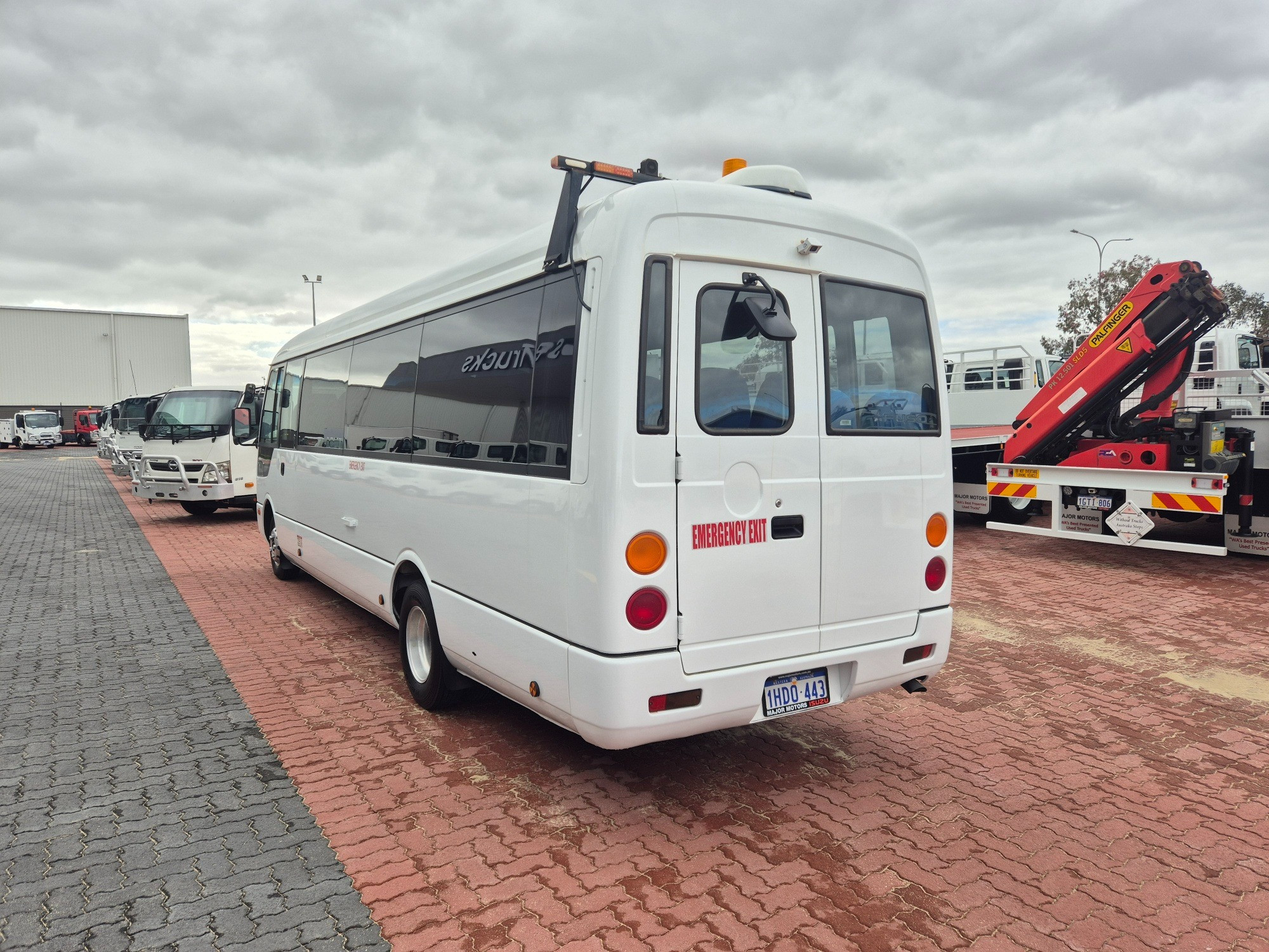 2020 FUSO ROSA DELUXE 25 SEATER AUTOMATIC BUS