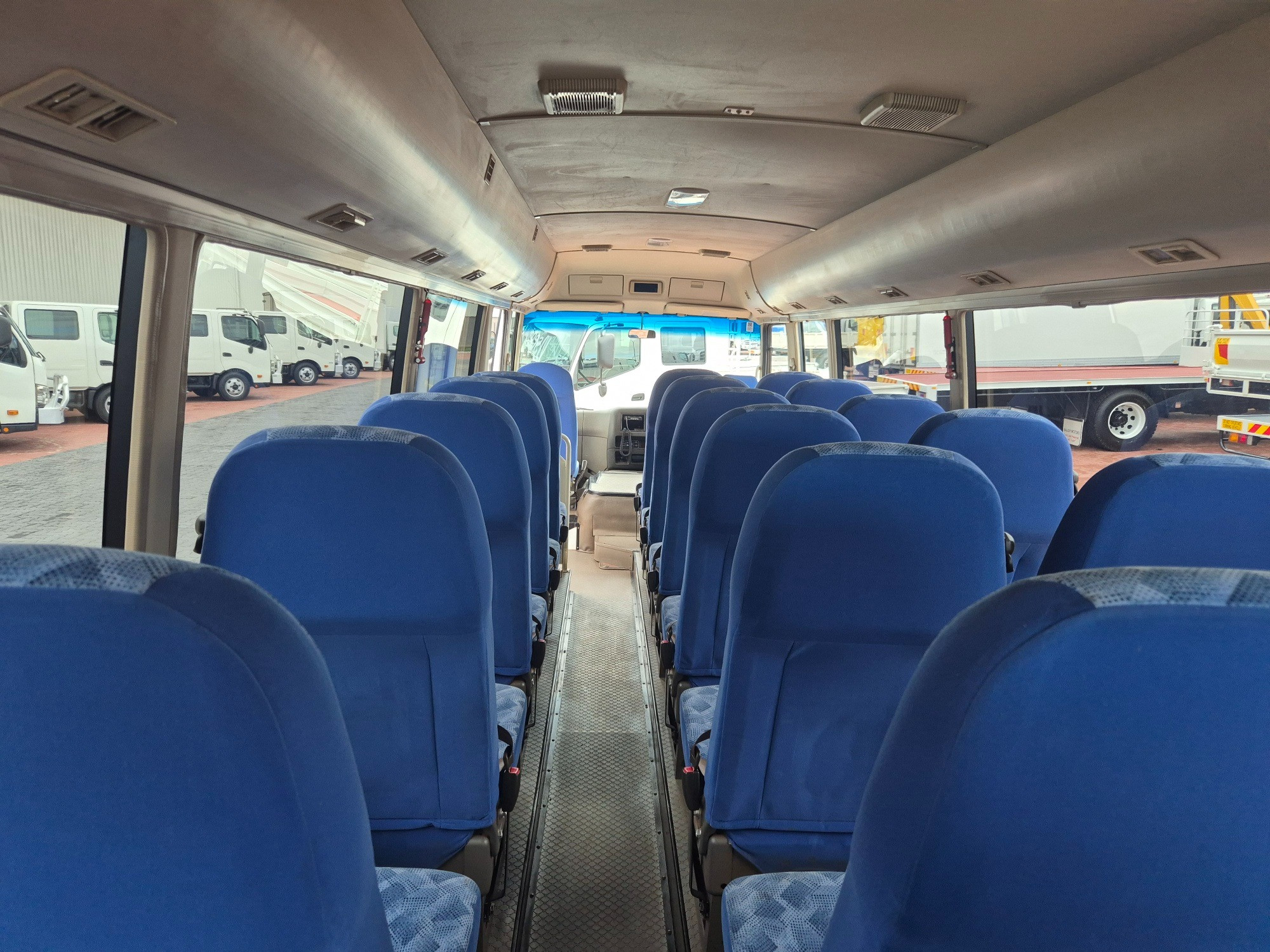 2020 FUSO ROSA DELUXE 25 SEATER AUTOMATIC BUS
