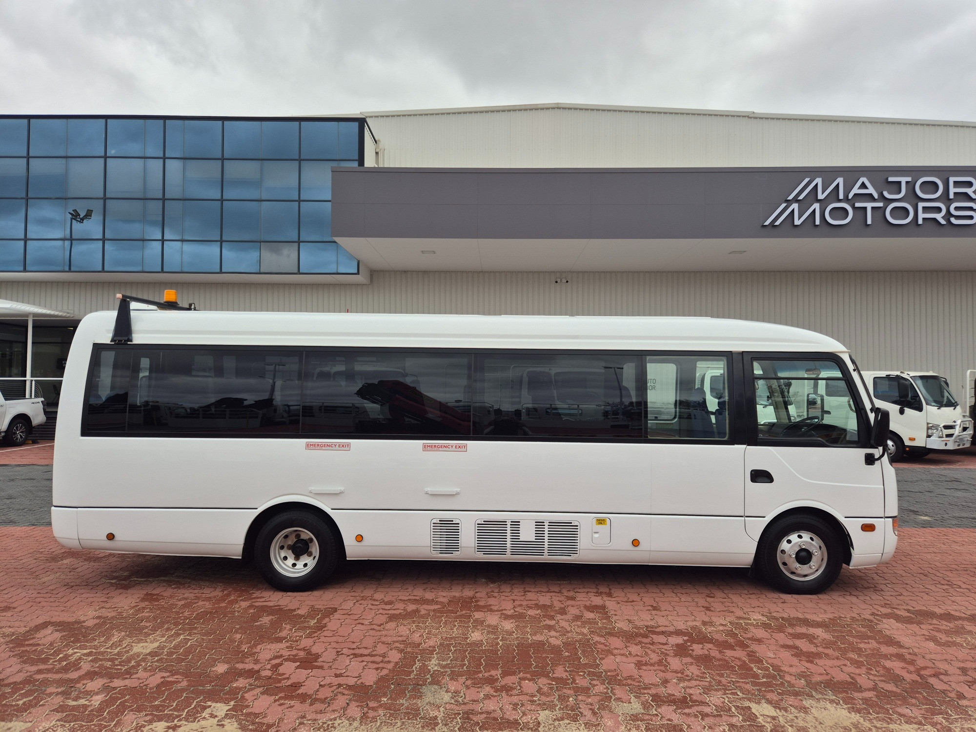 2020 FUSO ROSA DELUXE 25 SEATER AUTOMATIC BUS
