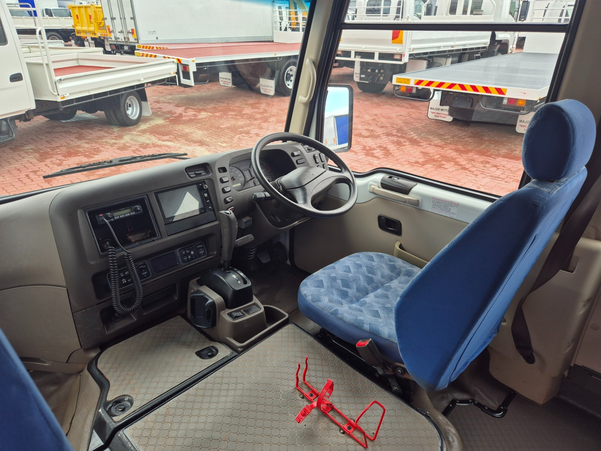 2020 FUSO ROSA DELUXE 25 SEATER AUTOMATIC BUS