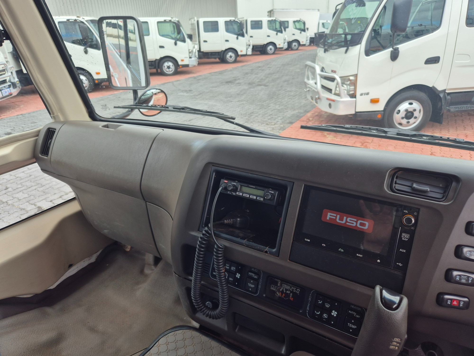2020 FUSO ROSA DELUXE 25 SEATER AUTOMATIC BUS