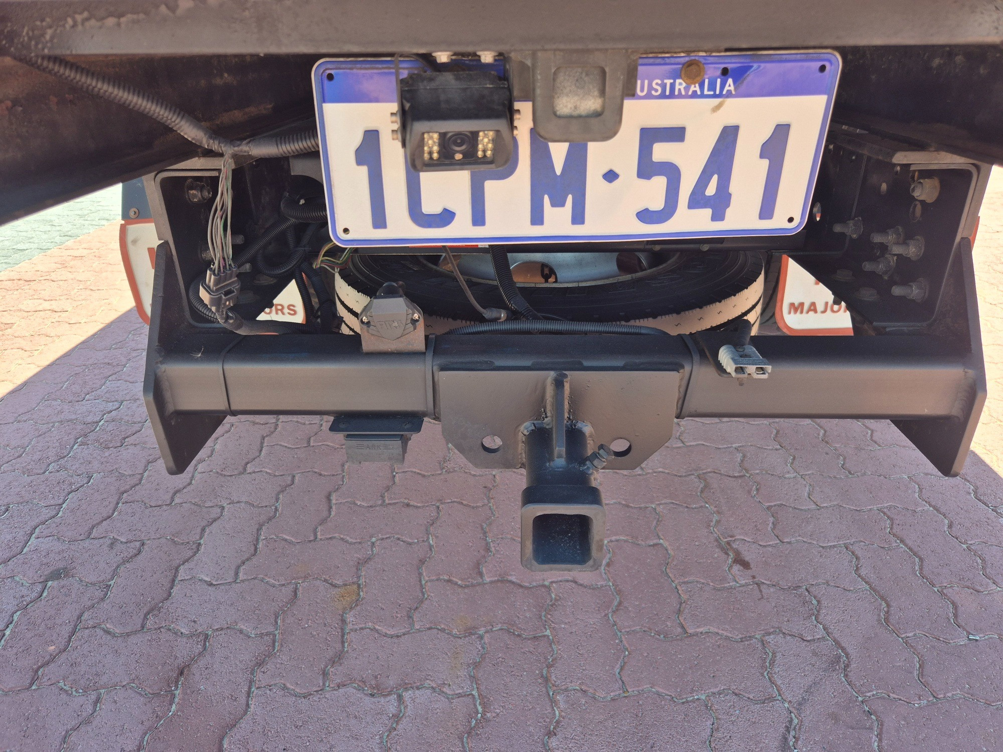 2007 ISUZU NPR N5 300 MEDIUM 5 SP MANUAL TRAY