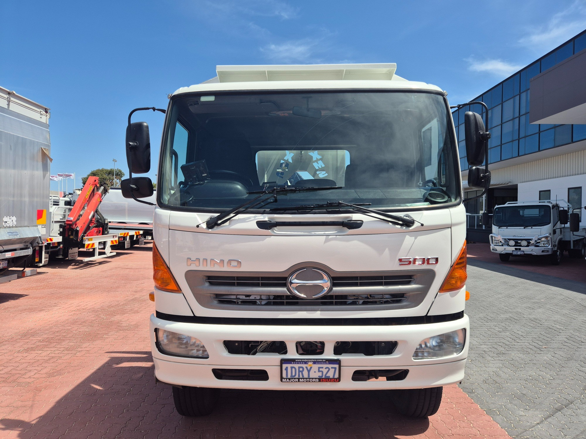 2009 HINO 500 GT8J 1322 LONG (4x4) 6 SP MANUAL TRAY & CRANE