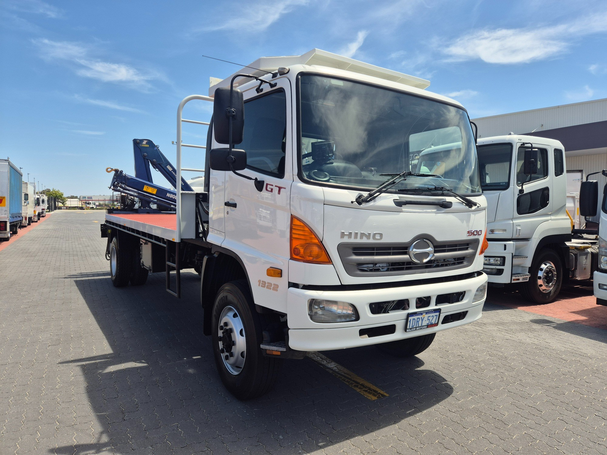 2009 HINO 500 GT8J 1322 LONG (4x4) 6 SP MANUAL TRAY & CRANE
