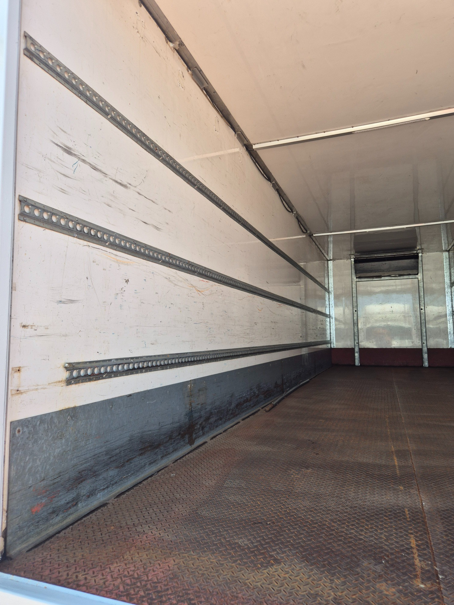 2015 ISUZU FVD FH MY11 1000 AUTO 6 SP AUTOMATIC VAN AND TAIL.LIFT