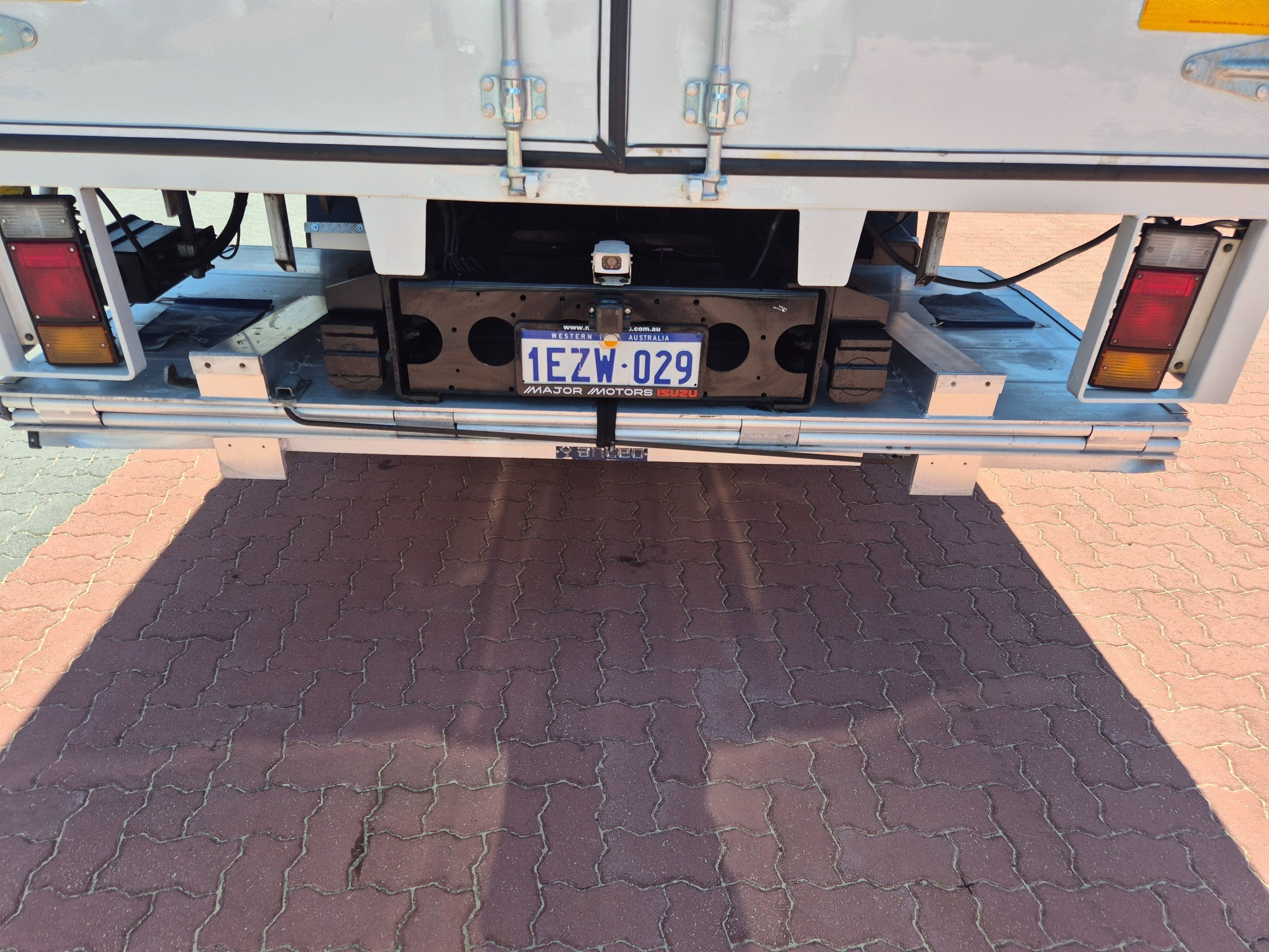 2015 ISUZU FVD FH MY11 1000 AUTO 6 SP AUTOMATIC VAN AND TAIL.LIFT