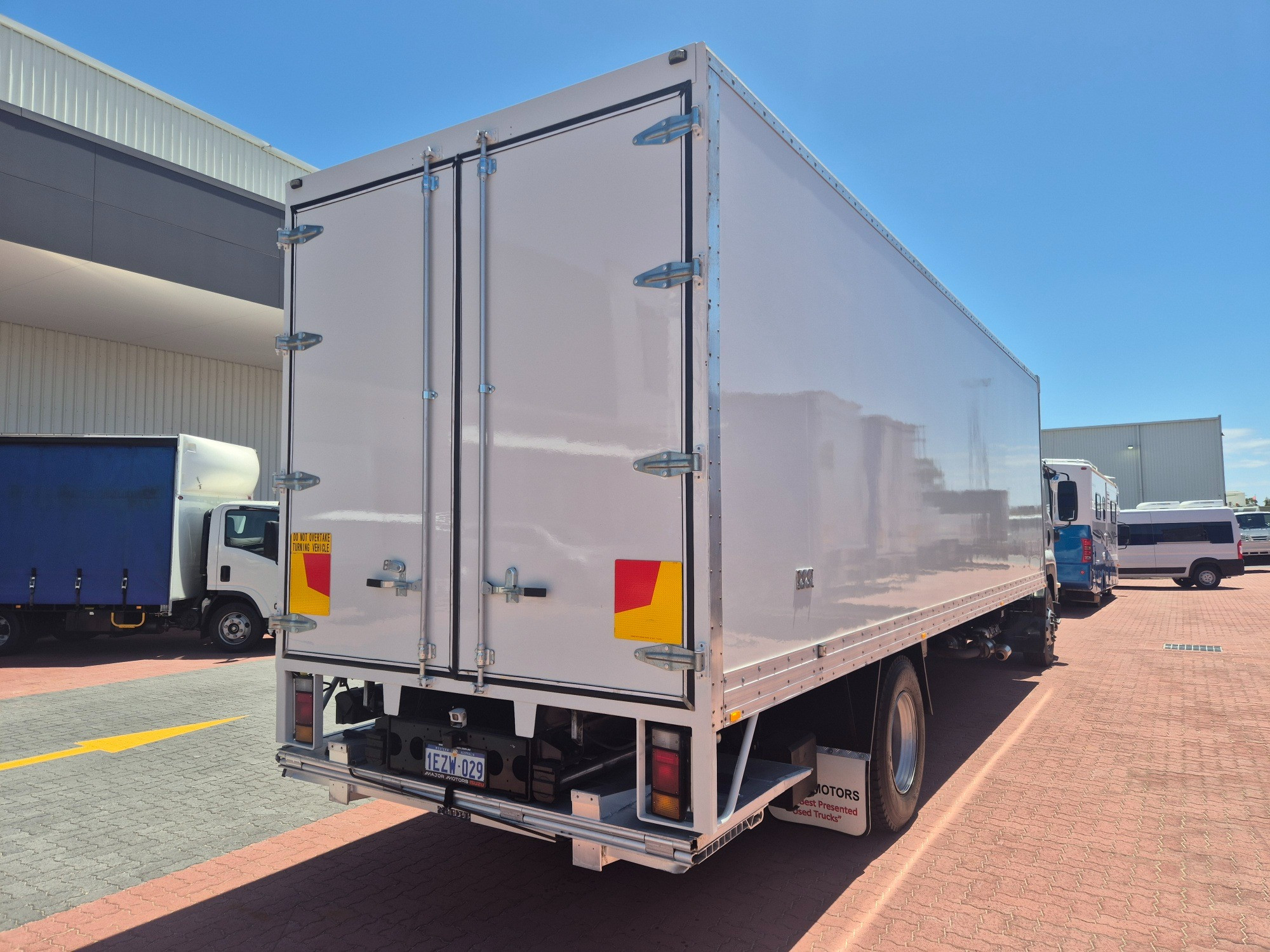 2015 ISUZU FVD FH MY11 1000 AUTO 6 SP AUTOMATIC VAN AND TAIL.LIFT